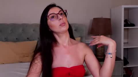 Snapshot of sweetyallye chatting on July 2026 07:52:01 PM Bea Moan from LovenseWet from Tip MenuOpen for Private online show from July 2026 07:52:01 PM
