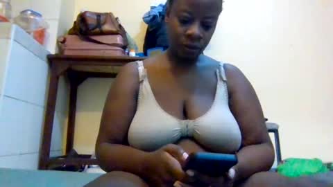 Snapshot of sweetyass25 chatting on June 2026 05:51:02 AM sweetyass25 online show from June 2026 05:51:02 AM