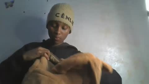 Snapshot of sweetypussy01 chatting on October 2025 06:18:01 PM sweetypussy01 online show from October 2025 06:18:01 PM