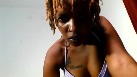 Snapshot of sweetz_candice chatting on May 2026 05:41:02 PM sweetz_candice online show from May 2026 05:41:02 PM