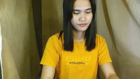 Snapshot of swettie_rhea chatting on January 2026 06:22:02 PM Rhea online show from January 2026 06:22:02 PM