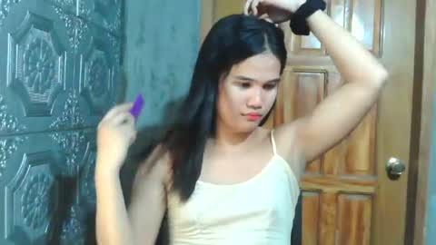 Snapshot of swettie_rhea chatting on July 2026 08:55:02 AM Rhea online show from July 2026 08:55:02 AM