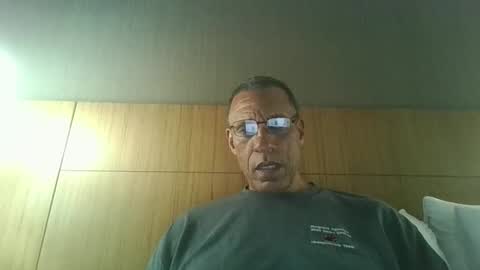 swimmerbod2495 online show from March 2026 02:24:02 AM