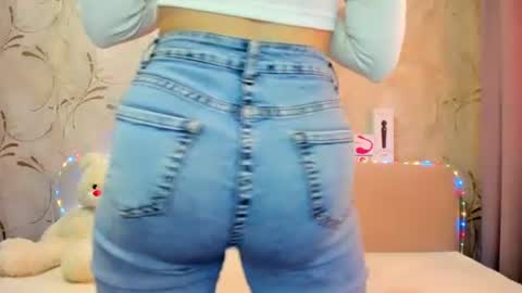 Ana online show from March 2025 03:46:02 AM