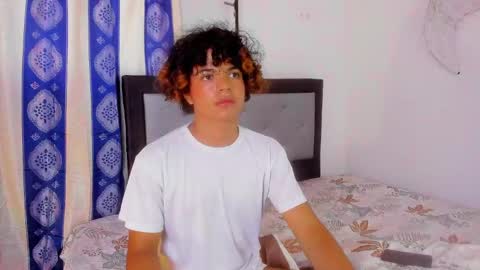 swwet_boy online show from December 2024 01:54:02 PM