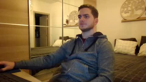 syl092 online show from January 2025 06:15:01 PM