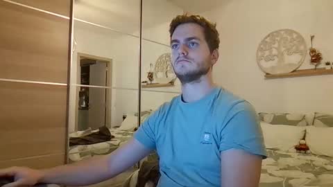 syl092 online show from November 2025 05:02:01 PM