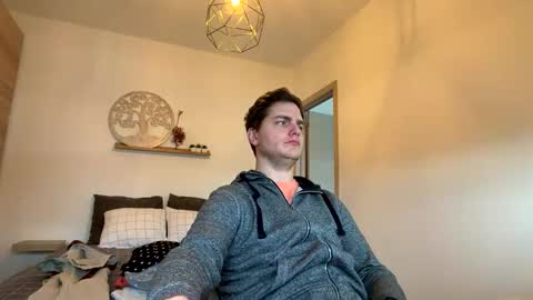 syl092 online show from February 2026 02:05:01 PM