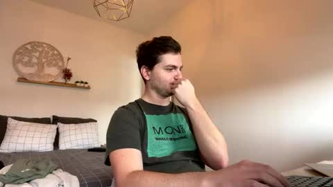 syl092 online show from February 2026 01:05:02 PM