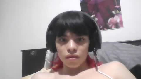 sylasfrost online show from December 2025 07:12:01 AM