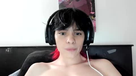 sylasfrost online show from December 2025 10:28:01 PM