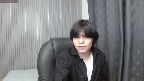 sylasfrost online show from March 2026 01:33:02 AM