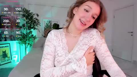 Ellie online show from November 2025 07:27:01 AM