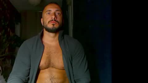 Huracane online show from October 2025 05:45:01 PM