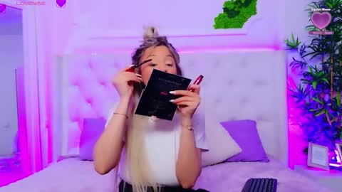 Arianna online show from March 2026 01:29:02 PM