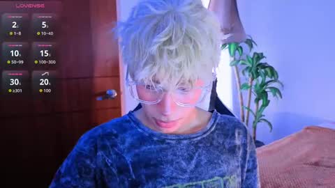 taichi online show from November 2025 08:42:02 PM