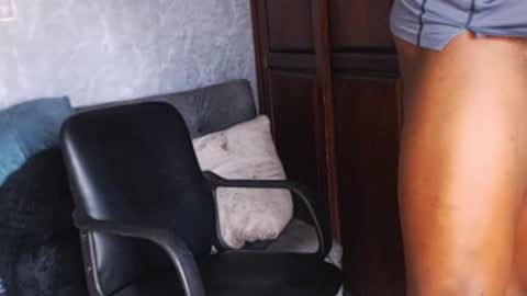 Snapshot of tairontucke chatting on December 2024 09:09:02 PM Tairon Tucke online show from December 2024 09:09:02 PM