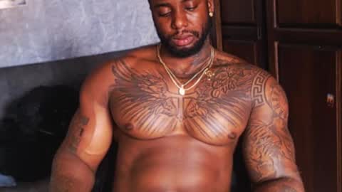 Snapshot of tairontucke chatting on December 2024 05:52:02 PM Tairon Tucke online show from December 2024 05:52:02 PM