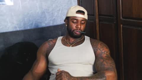 Snapshot of tairontucke chatting on December 2024 12:41:01 AM Tairon Tucke online show from December 2024 12:41:01 AM