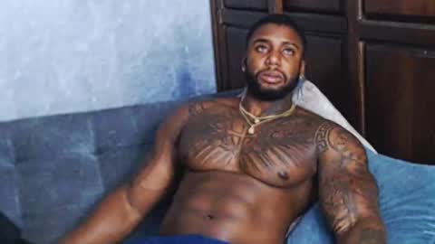 Snapshot of tairontucke chatting on December 2024 06:49:02 AM Tairon Tucke online show from December 2024 06:49:02 AM