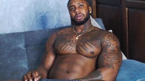 Snapshot of tairontucke chatting on December 2024 02:49:02 AM Tairon Tucke online show from December 2024 02:49:02 AM