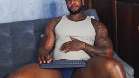 Snapshot of tairontucke chatting on January 2025 11:42:01 PM Tairon Tucke online show from January 2025 11:42:01 PM