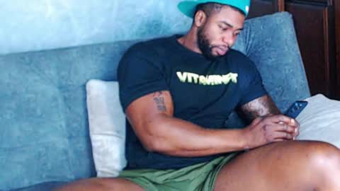 Snapshot of tairontucke chatting on January 2025 12:41:01 PM Tairon Tucke online show from January 2025 12:41:01 PM