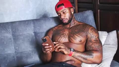 Snapshot of tairontucke chatting on January 2025 08:43:02 PM Tairon Tucke online show from January 2025 08:43:02 PM