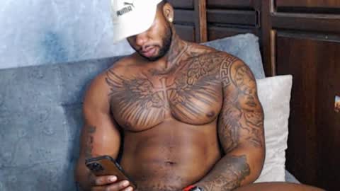 Snapshot of tairontucke chatting on January 2025 04:34:01 AM Tairon Tucke online show from January 2025 04:34:01 AM