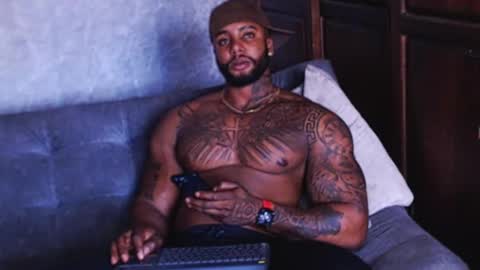 Snapshot of tairontucke chatting on January 2025 09:59:01 PM Tairon Tucke online show from January 2025 09:59:01 PM