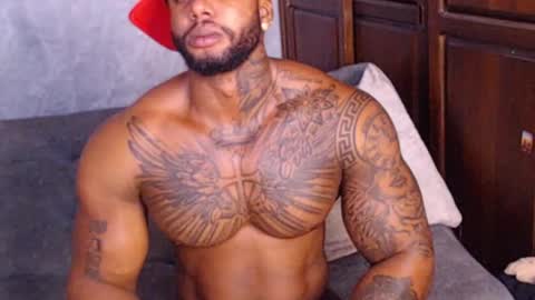 Snapshot of tairontucke chatting on February 2025 08:02:02 AM Tairon Tucke online show from February 2025 08:02:02 AM