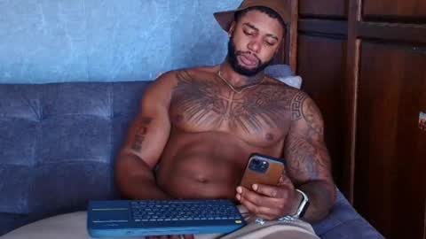 Snapshot of tairontucke chatting on February 2025 01:35:02 PM Tairon Tucke online show from February 2025 01:35:02 PM