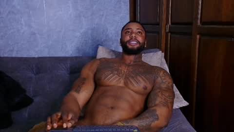 Snapshot of tairontucke chatting on February 2025 03:39:02 AM Tairon Tucke online show from February 2025 03:39:02 AM