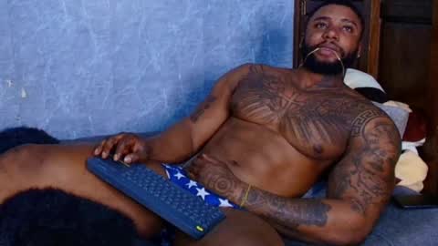 Snapshot of tairontucke chatting on March 2025 02:59:02 AM Tairon Tucke online show from March 2025 02:59:02 AM