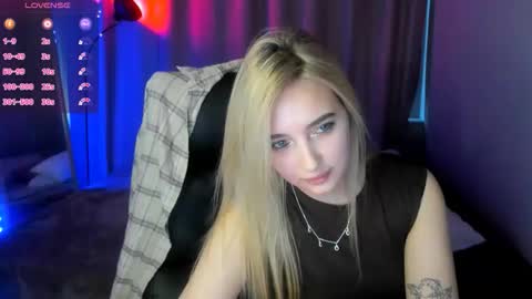 Snapshot of taisia_hot chatting on April 2026 08:28:02 AM Taisia online show from April 2026 08:28:02 AM