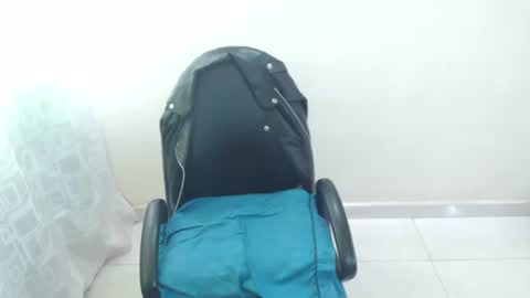 Snapshot of taissa_farmigga_vera chatting on October 2025 08:54:02 PM Juli online show from October 2025 08:54:02 PM