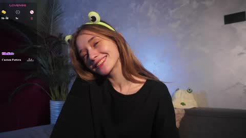 Mia online show from April 2026 02:17:02 AM