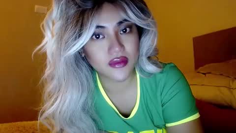 Lena online show from December 2024 04:17:01 PM