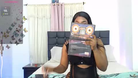 taliana  modelo independiente online show from November 2025 01:00:02 AM