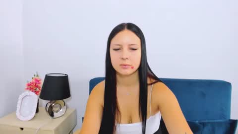 taliasensitive online show from October 2025 08:33:02 AM