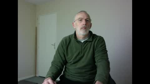 Snapshot of taliesin4321 chatting on December 2024 04:38:01 AM Jack Pierrot online show from December 2024 04:38:01 AM