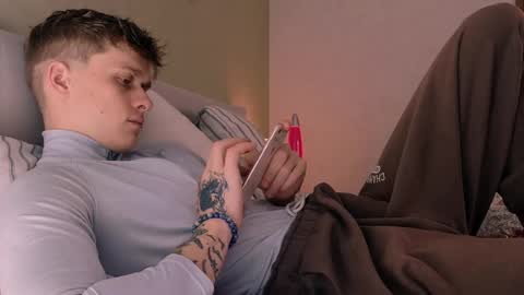 Snapshot of talkinghead7 chatting on October 2025 09:04:01 PM Colin online show from October 2025 09:04:01 PM