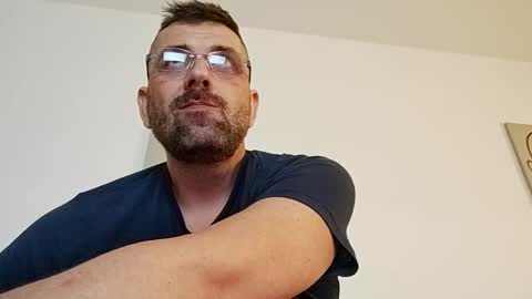 Aligator online show from February 2025 03:10:02 AM