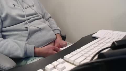 Snapshot of tallguysfbay chatting on March 2025 03:40:01 PM tallguysfbay online show from March 2025 03:40:01 PM