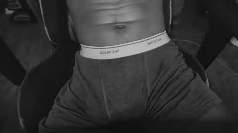 tallguyzee online show from March 2026 08:57:02 PM