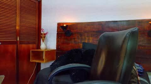    online show from September 2025 06:54:01 PM