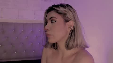 Snapshot of tamarathompsonn chatting on October 2025 01:39:01 AM Tamara. online show from October 2025 01:39:01 AM