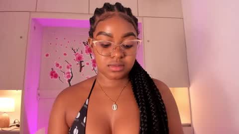 Tami online show from October 2025 08:29:01 PM