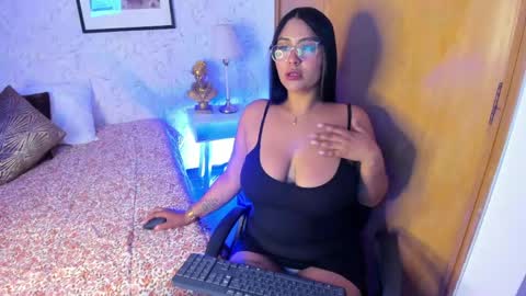 Snapshot of tammara_brm chatting on May 2026 11:51:02 AM Tammara online show from May 2026 11:51:02 AM
