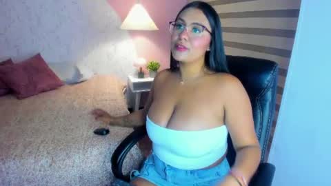 Snapshot of tammara_brm chatting on June 2026 12:04:02 PM Tammara online show from June 2026 12:04:02 PM